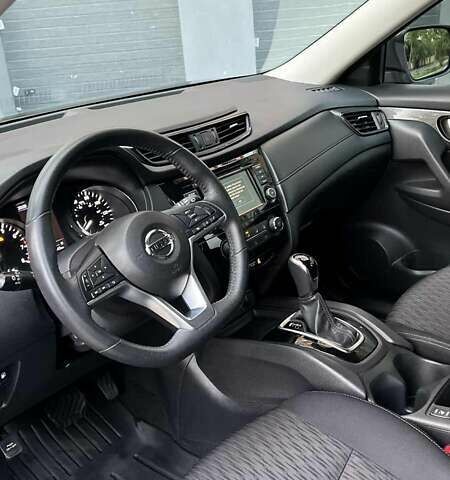 Черный Ниссан Rogue, объемом двигателя 2.49 л и пробегом 154 тыс. км за 15900 $, фото 6 на Automoto.ua