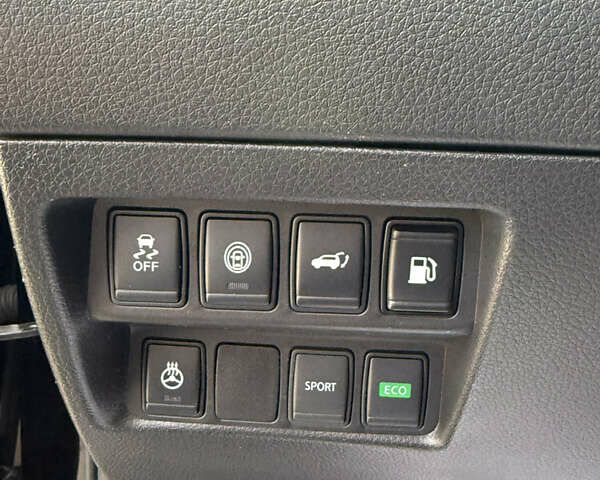 Чорний Ніссан Rogue, об'ємом двигуна 2.49 л та пробігом 149 тис. км за 16100 $, фото 12 на Automoto.ua