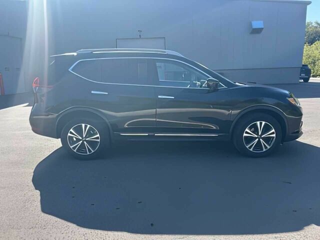 Черный Ниссан Rogue, объемом двигателя 2.5 л и пробегом 43 тыс. км за 11200 $, фото 7 на Automoto.ua