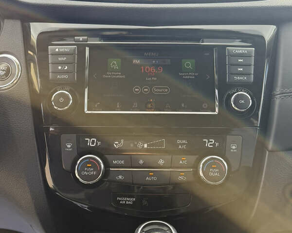 Чорний Ніссан Rogue, об'ємом двигуна 2.49 л та пробігом 149 тис. км за 16100 $, фото 11 на Automoto.ua