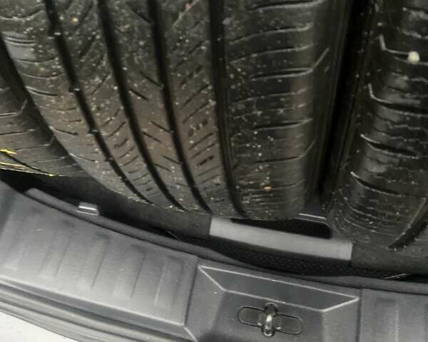 Черный Ниссан Rogue, объемом двигателя 2.49 л и пробегом 99 тыс. км за 14900 $, фото 6 на Automoto.ua