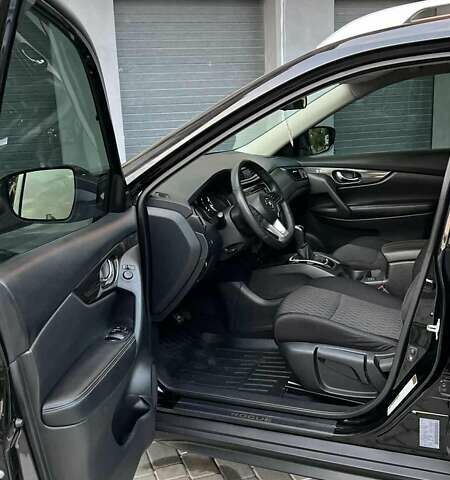 Черный Ниссан Rogue, объемом двигателя 2.49 л и пробегом 154 тыс. км за 15900 $, фото 7 на Automoto.ua