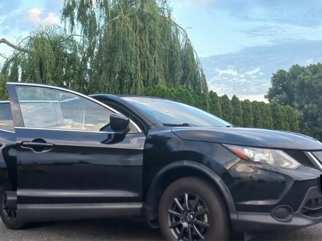 Черный Ниссан Rogue, объемом двигателя 2.5 л и пробегом 86 тыс. км за 8700 $, фото 4 на Automoto.ua