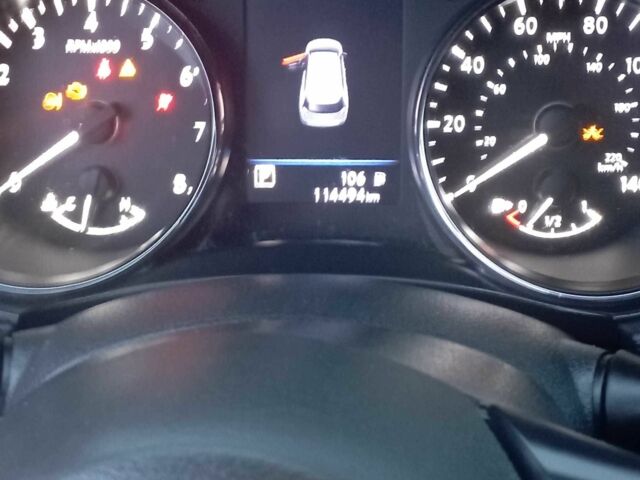 Черный Ниссан Rogue, объемом двигателя 2.5 л и пробегом 113 тыс. км за 16000 $, фото 7 на Automoto.ua