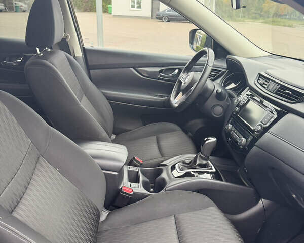 Чорний Ніссан Rogue, об'ємом двигуна 2.49 л та пробігом 198 тис. км за 16000 $, фото 23 на Automoto.ua