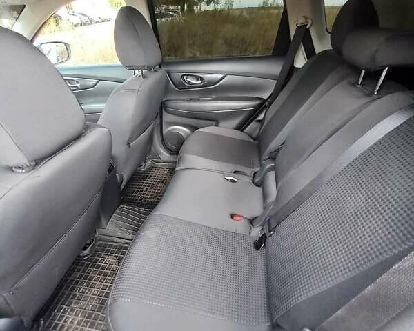 Чорний Ніссан Rogue, об'ємом двигуна 2.49 л та пробігом 121 тис. км за 17000 $, фото 5 на Automoto.ua