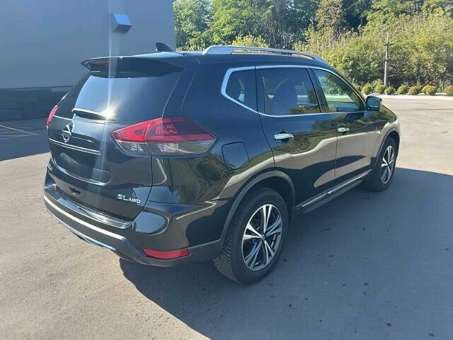 Черный Ниссан Rogue, объемом двигателя 2.5 л и пробегом 43 тыс. км за 11200 $, фото 4 на Automoto.ua