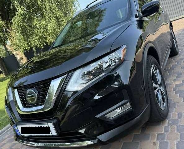 Черный Ниссан Rogue, объемом двигателя 2.5 л и пробегом 160 тыс. км за 12000 $, фото 1 на Automoto.ua