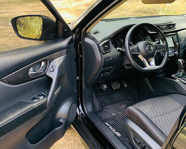 Черный Ниссан Rogue, объемом двигателя 2 л и пробегом 85 тыс. км за 18900 $, фото 8 на Automoto.ua