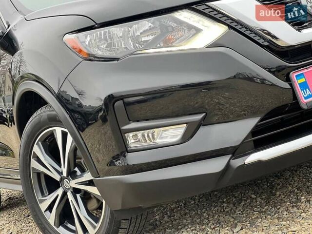 Черный Ниссан Rogue, объемом двигателя 2.5 л и пробегом 177 тыс. км за 14800 $, фото 13 на Automoto.ua