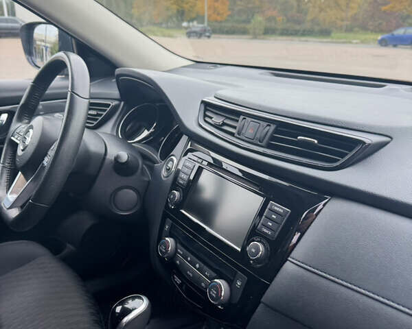 Чорний Ніссан Rogue, об'ємом двигуна 2.49 л та пробігом 198 тис. км за 16000 $, фото 25 на Automoto.ua