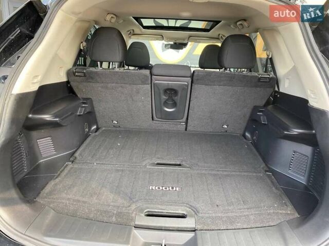 Черный Ниссан Rogue, объемом двигателя 2.49 л и пробегом 46 тыс. км за 18700 $, фото 10 на Automoto.ua