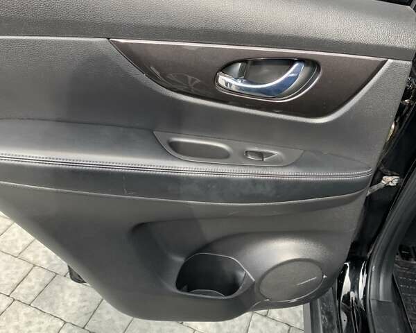 Черный Ниссан Rogue, объемом двигателя 2.49 л и пробегом 62 тыс. км за 13500 $, фото 22 на Automoto.ua