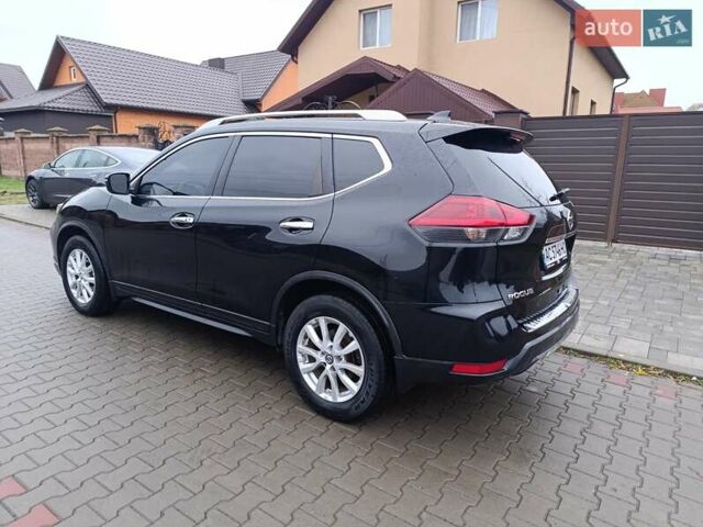 Черный Ниссан Rogue, объемом двигателя 2.49 л и пробегом 157 тыс. км за 13500 $, фото 2 на Automoto.ua