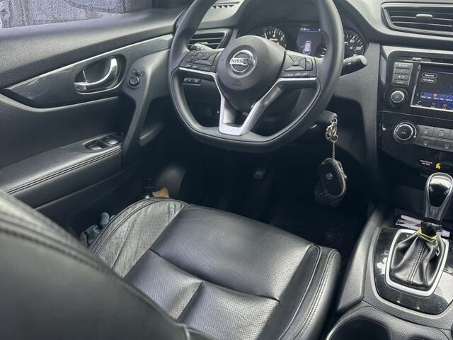 Черный Ниссан Rogue, объемом двигателя 2.5 л и пробегом 60 тыс. км за 15200 $, фото 5 на Automoto.ua