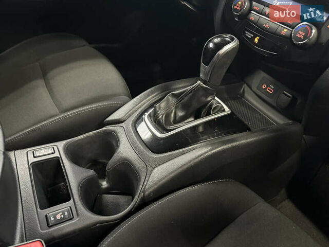 Чорний Ніссан Rogue, об'ємом двигуна 2.5 л та пробігом 190 тис. км за 14500 $, фото 14 на Automoto.ua