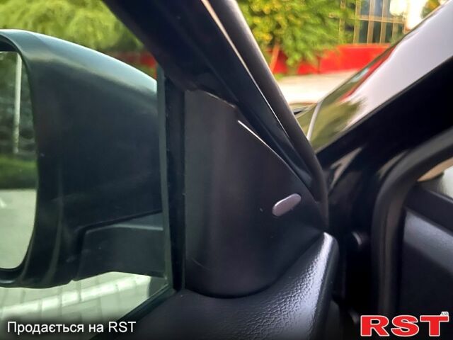 Черный Ниссан Rogue, объемом двигателя 2.5 л и пробегом 156 тыс. км за 17500 $, фото 6 на Automoto.ua