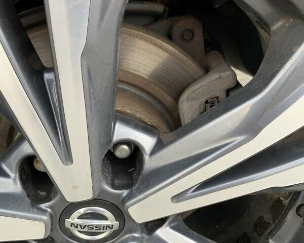 Черный Ниссан Rogue, объемом двигателя 2.49 л и пробегом 62 тыс. км за 13500 $, фото 7 на Automoto.ua