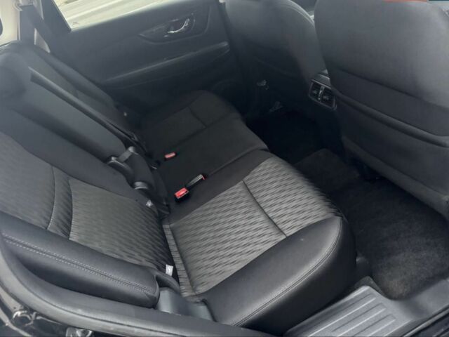 Черный Ниссан Rogue, объемом двигателя 2.5 л и пробегом 101 тыс. км за 17200 $, фото 15 на Automoto.ua