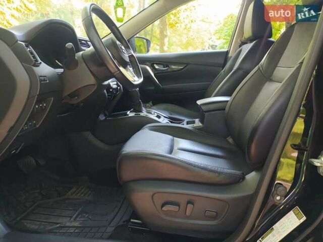 Черный Ниссан Rogue, объемом двигателя 2.5 л и пробегом 79 тыс. км за 18500 $, фото 7 на Automoto.ua