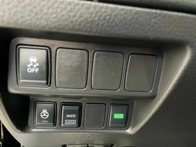 Чорний Ніссан Rogue, об'ємом двигуна 2 л та пробігом 12 тис. км за 16500 $, фото 14 на Automoto.ua