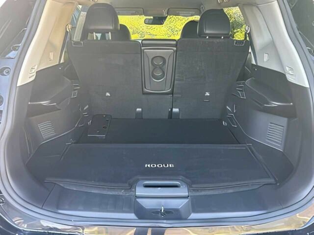 Черный Ниссан Rogue, объемом двигателя 2.5 л и пробегом 43 тыс. км за 11200 $, фото 13 на Automoto.ua