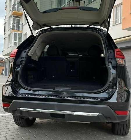 Черный Ниссан Rogue, объемом двигателя 2.49 л и пробегом 154 тыс. км за 15900 $, фото 9 на Automoto.ua