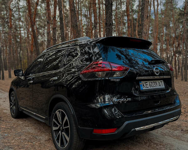 Черный Ниссан Rogue, объемом двигателя 2.49 л и пробегом 148 тыс. км за 17800 $, фото 4 на Automoto.ua