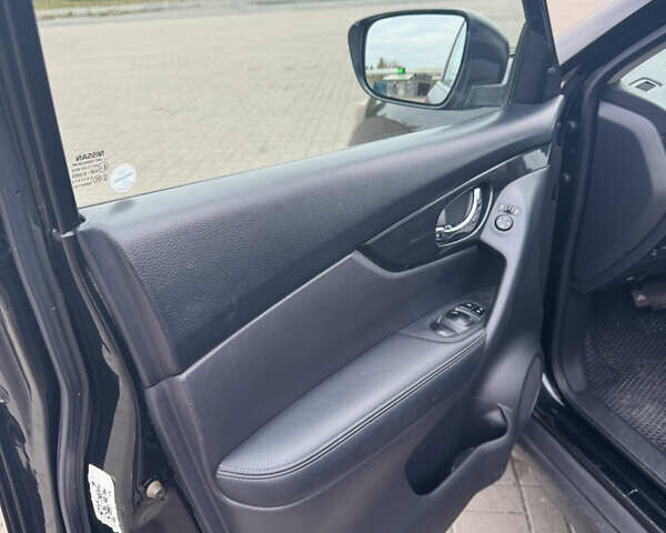 Чорний Ніссан Rogue, об'ємом двигуна 2.49 л та пробігом 198 тис. км за 16000 $, фото 15 на Automoto.ua