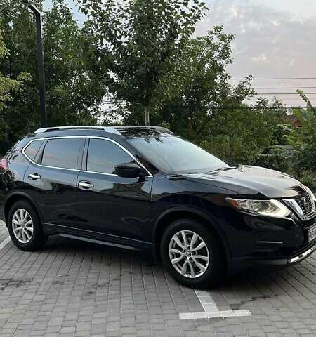 Черный Ниссан Rogue, объемом двигателя 2.49 л и пробегом 154 тыс. км за 15900 $, фото 1 на Automoto.ua
