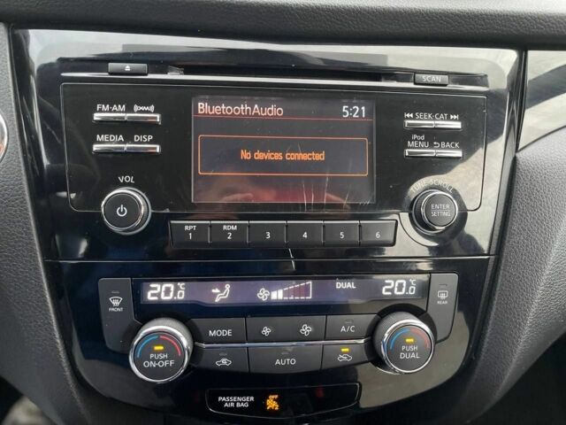 Чорний Ніссан Rogue, об'ємом двигуна 2 л та пробігом 12 тис. км за 16500 $, фото 12 на Automoto.ua