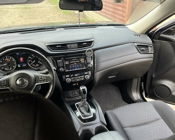 Черный Ниссан Rogue, объемом двигателя 2.49 л и пробегом 81 тыс. км за 14500 $, фото 39 на Automoto.ua