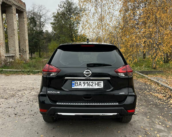 Черный Ниссан Rogue, объемом двигателя 2.49 л и пробегом 166 тыс. км за 15500 $, фото 5 на Automoto.ua