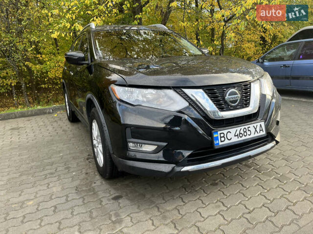 Черный Ниссан Rogue, объемом двигателя 2.49 л и пробегом 81 тыс. км за 14500 $, фото 3 на Automoto.ua
