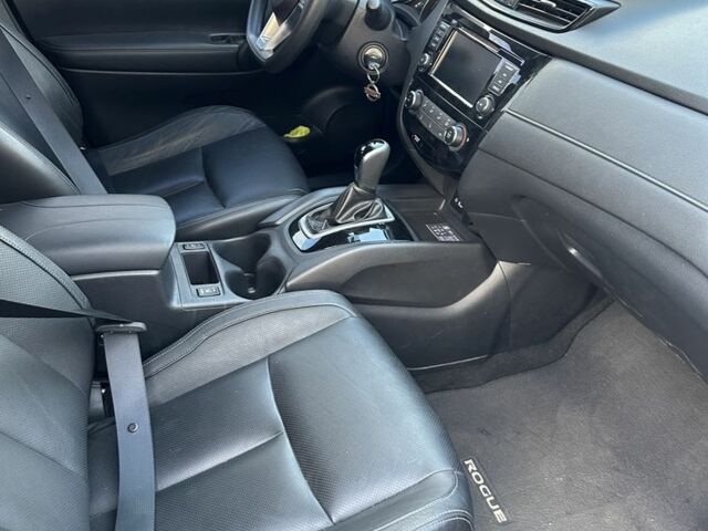 Черный Ниссан Rogue, объемом двигателя 2.5 л и пробегом 60 тыс. км за 15200 $, фото 4 на Automoto.ua