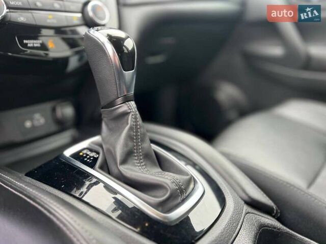 Черный Ниссан Rogue, объемом двигателя 2.5 л и пробегом 177 тыс. км за 14800 $, фото 23 на Automoto.ua