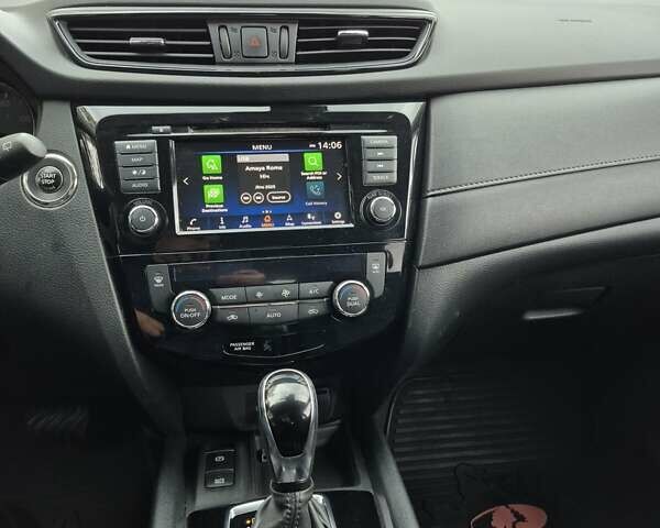 Черный Ниссан Rogue, объемом двигателя 2.49 л и пробегом 43 тыс. км за 18700 $, фото 16 на Automoto.ua