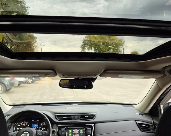 Черный Ниссан Rogue, объемом двигателя 2.49 л и пробегом 43 тыс. км за 18700 $, фото 5 на Automoto.ua