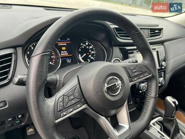Черный Ниссан Rogue, объемом двигателя 2.49 л и пробегом 61 тыс. км за 14800 $, фото 11 на Automoto.ua