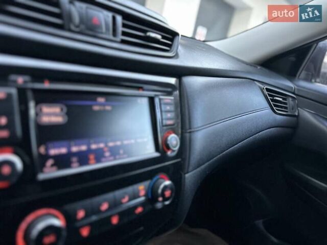 Черный Ниссан Rogue, объемом двигателя 2.5 л и пробегом 72 тыс. км за 14990 $, фото 19 на Automoto.ua