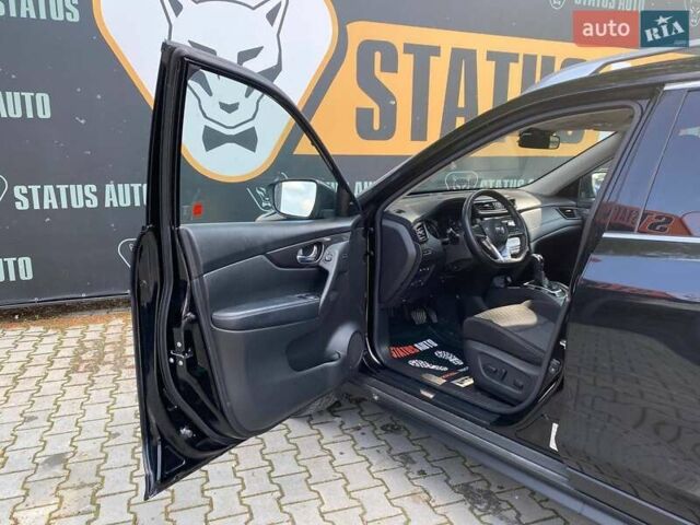 Черный Ниссан Rogue, объемом двигателя 2.49 л и пробегом 46 тыс. км за 18700 $, фото 12 на Automoto.ua