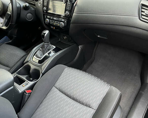 Черный Ниссан Rogue, объемом двигателя 2.49 л и пробегом 81 тыс. км за 14500 $, фото 33 на Automoto.ua