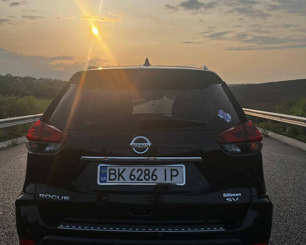 Черный Ниссан Rogue, объемом двигателя 2.49 л и пробегом 59 тыс. км за 17300 $, фото 3 на Automoto.ua