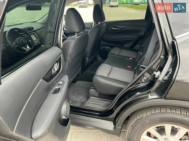 Черный Ниссан Rogue, объемом двигателя 2.49 л и пробегом 61 тыс. км за 14800 $, фото 12 на Automoto.ua