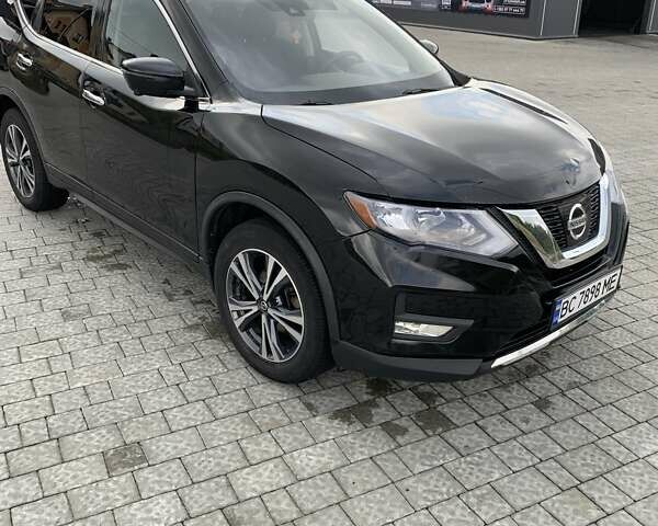 Черный Ниссан Rogue, объемом двигателя 2.49 л и пробегом 62 тыс. км за 13500 $, фото 3 на Automoto.ua