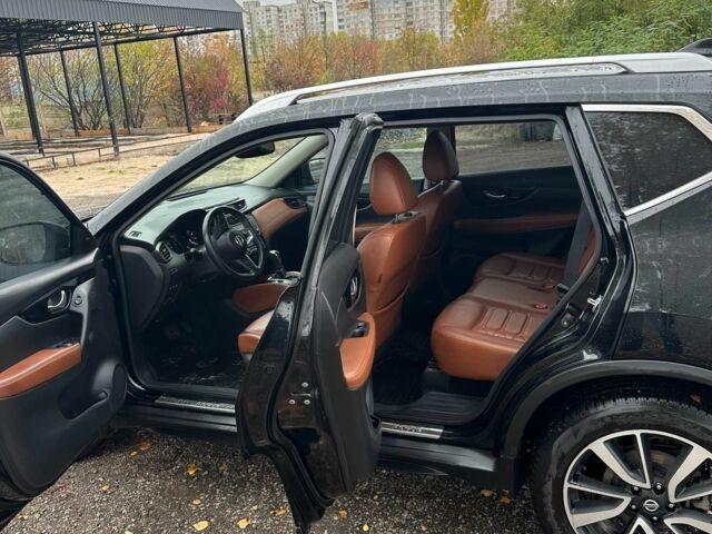 Ніссан Rogue 2018 у Харкові на Automoto.ua Чорний Ніссан Rogue, об'ємом двигуна 2.5 л та пробігом 110 тис. км за 16000 $, фото 9 на Automoto.ua