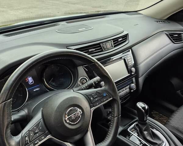 Черный Ниссан Rogue, объемом двигателя 2.49 л и пробегом 43 тыс. км за 18700 $, фото 15 на Automoto.ua