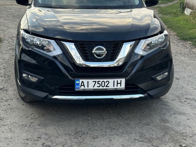 Черный Ниссан Rogue, объемом двигателя 2.5 л и пробегом 60 тыс. км за 15200 $, фото 1 на Automoto.ua