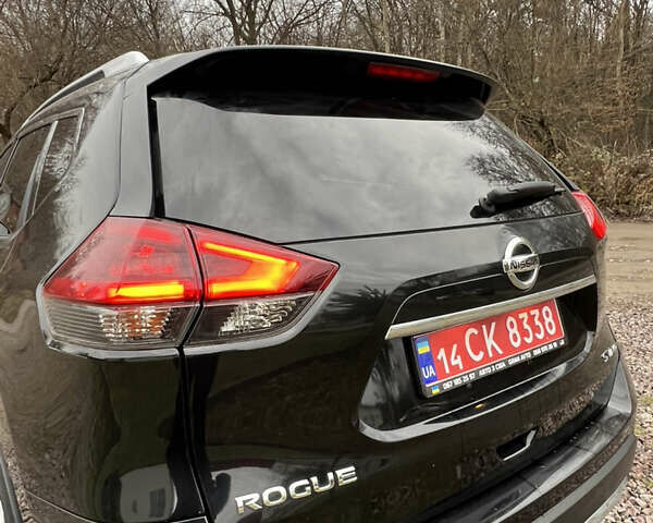 Черный Ниссан Rogue, объемом двигателя 2.49 л и пробегом 161 тыс. км за 14300 $, фото 12 на Automoto.ua