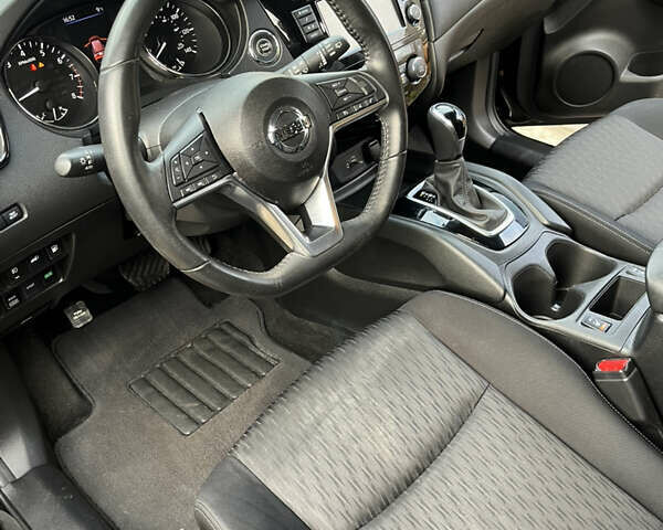 Черный Ниссан Rogue, объемом двигателя 2.49 л и пробегом 81 тыс. км за 14500 $, фото 40 на Automoto.ua